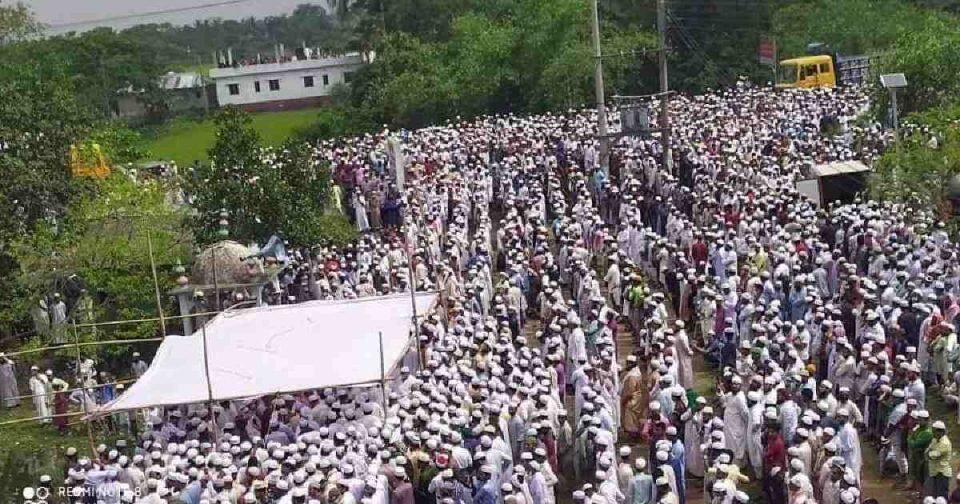Thousands join Janaza in Brahmanbaria flouting social distancing rule